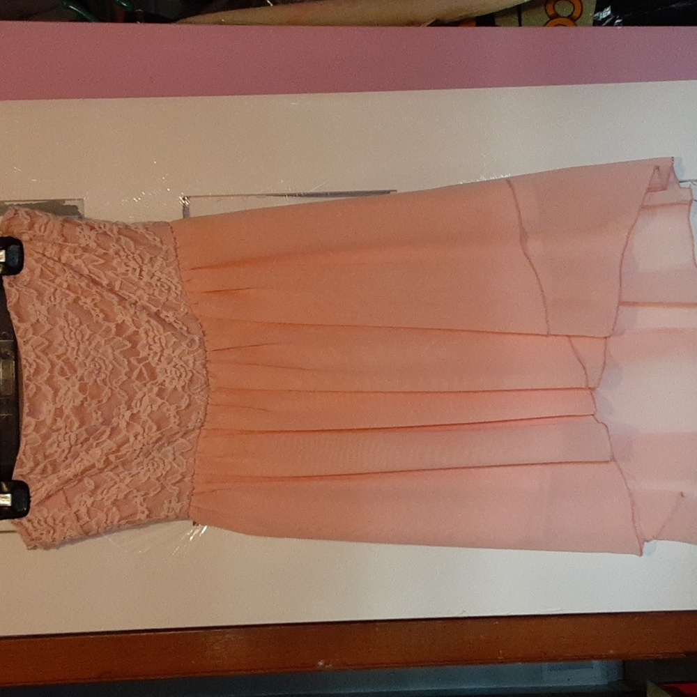 Lace strapless top